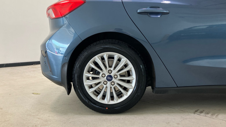 Ford Focus 1.0 EcoBoost 125 Titanium 5dr Petrol Hatchback